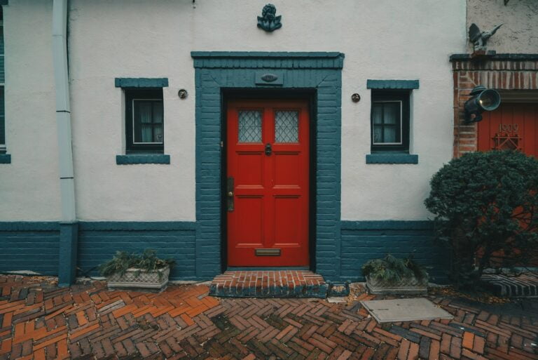 Czerwone drzwi